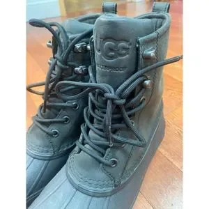 UGG Yucca Men\'s Black Stout Boot, Size 10 UGG | Shoes | Ugg Mens Stout Yucca Boots Waterproof 15382  main image 3